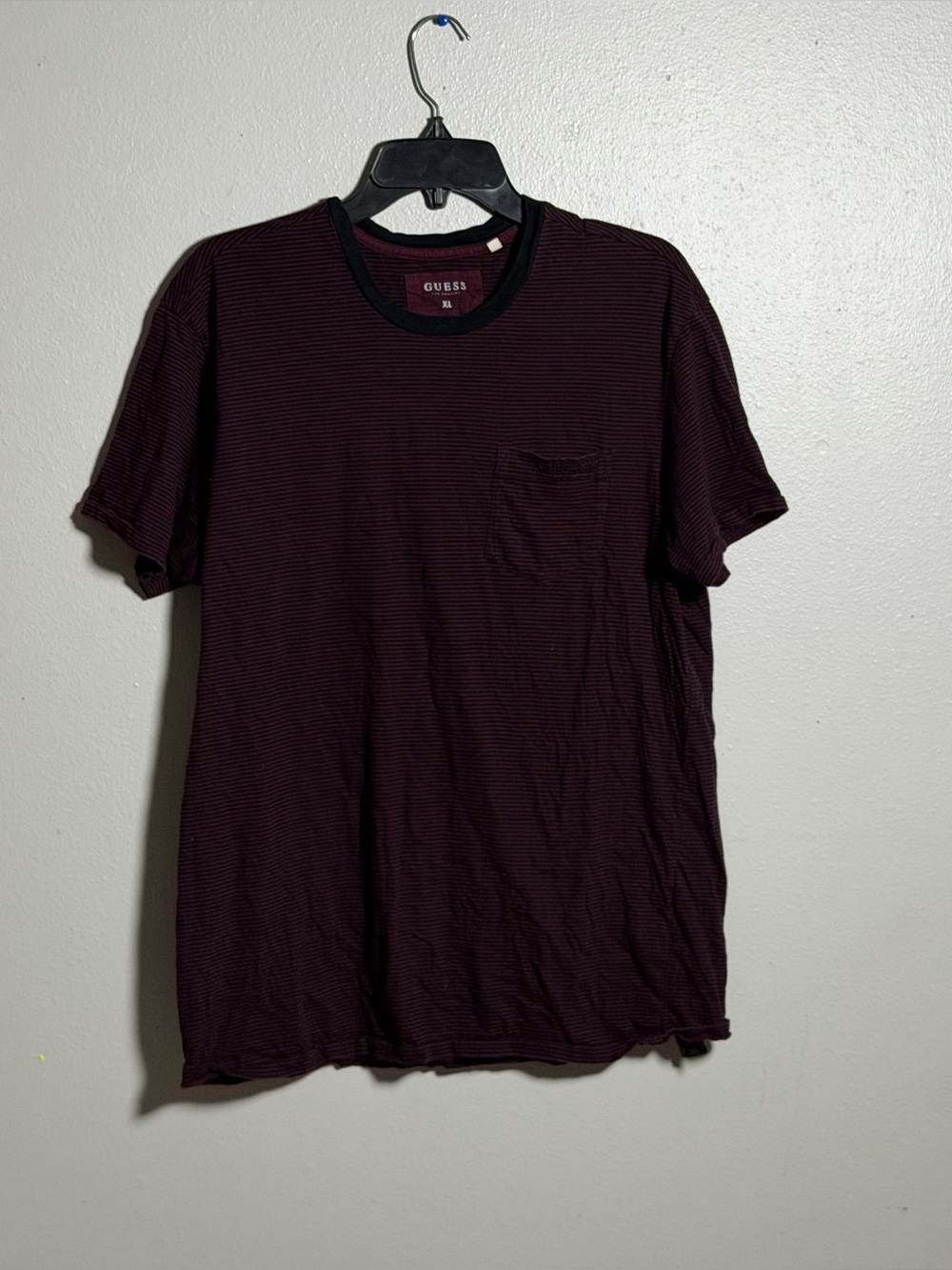 GUESS Men's Casual Preppy Striped Burgundy/Black Short Sleeve Pocket Tee size XL - Picture 1 of 9